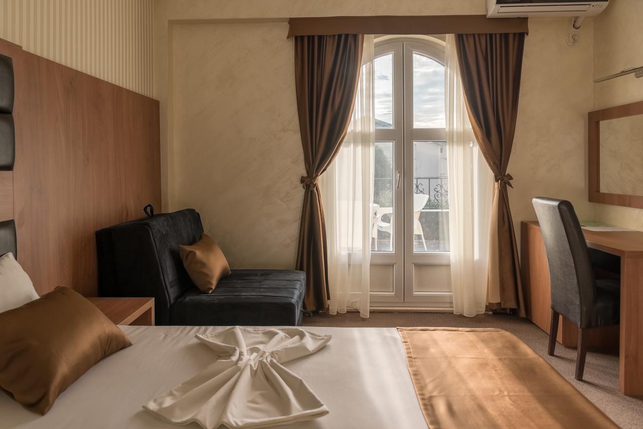 Hotel Crnogorska Kuca Ποντγορίτσα Εξωτερικό φωτογραφία